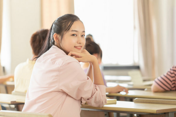 中国传媒大学在职研究生拿到毕业证和学位证