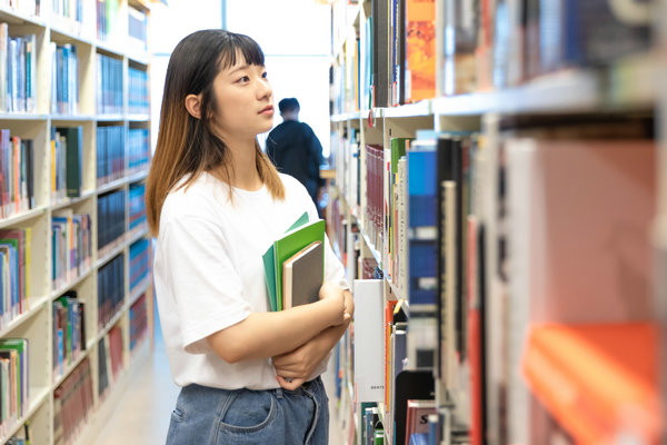 香港都会大学在职研究生