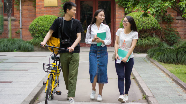 应用心理学在职研究生哪个学校好考