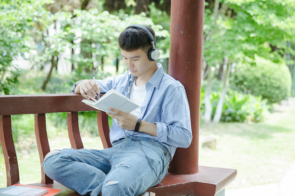 汉语国际教育在职研究生学费