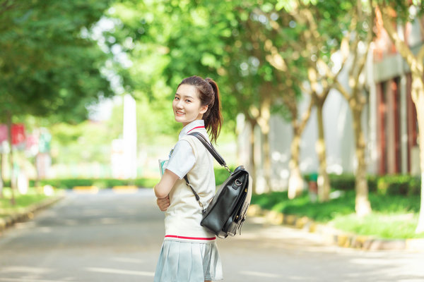 成人本科报考在职研究生条件