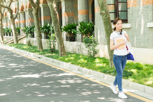 湖北中医药大学在职研究生好考吗