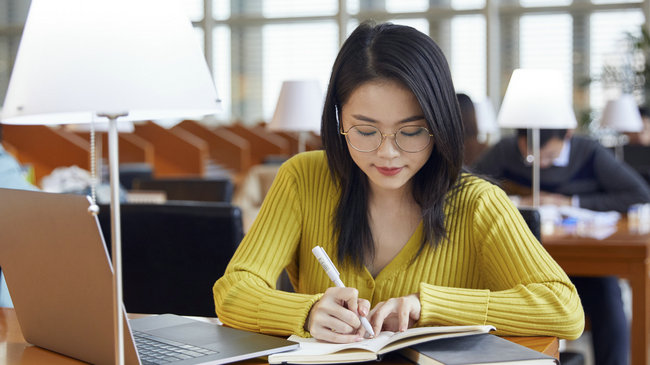 北京服装学院在职研究生学费