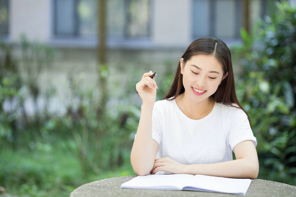 英国开放大学在职研究生报考时间及考试科目