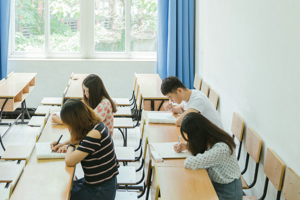 法国蒙彼利埃大学在职研究生学费学制