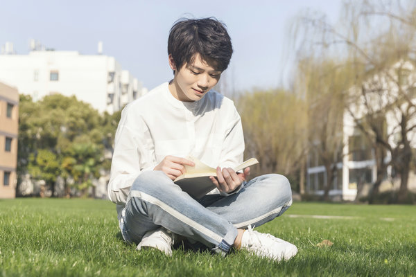 清华大学在职研究生报考时间