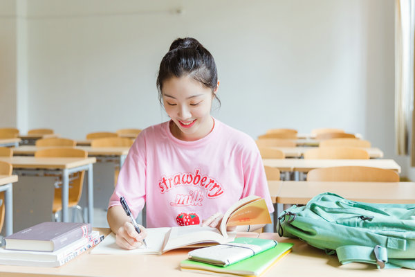 重庆师范大学在职研究生拿证年限及学费