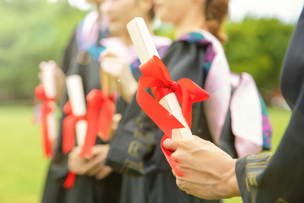 英国西伦敦大学在职研究生上课时间