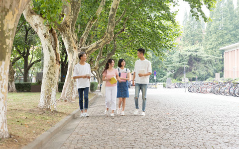 2025年刑法学在职研究生学费