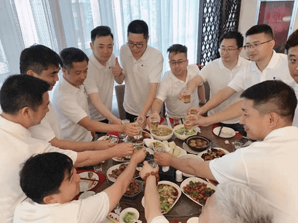 香港公开大学MBA景区用餐图片