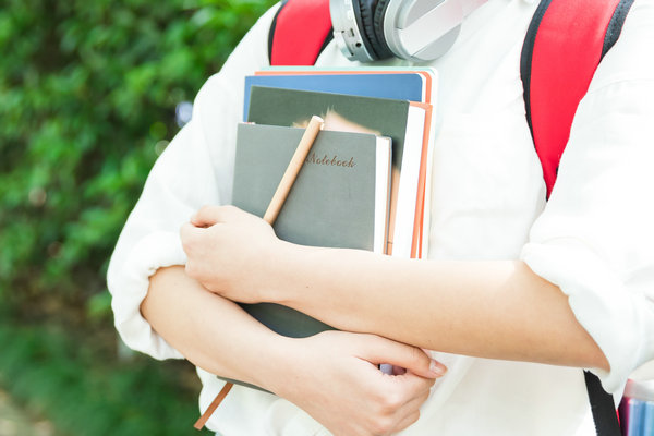 法国巴黎第十二大学在职研究生学费