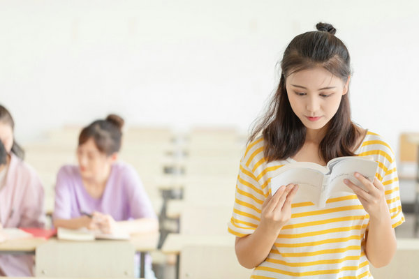 西安交通大学在职研究生上课时间