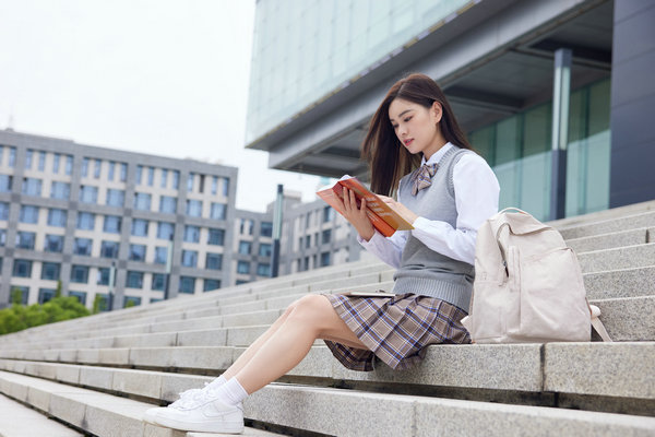 美国西东大学在职研究生费用