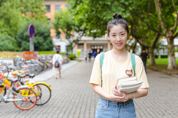 中国传媒大学在职研究生考试科目