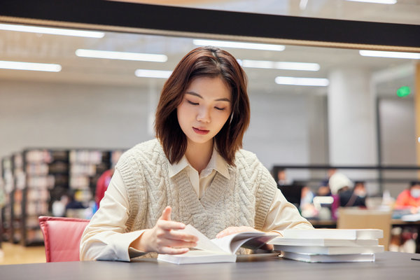 西安石油大学汉语国际教育在职研究生学费